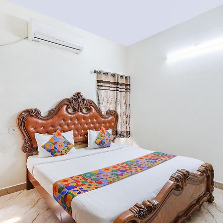 Fabexpress Fen Breeze Hotel Siruseri Exterior foto
