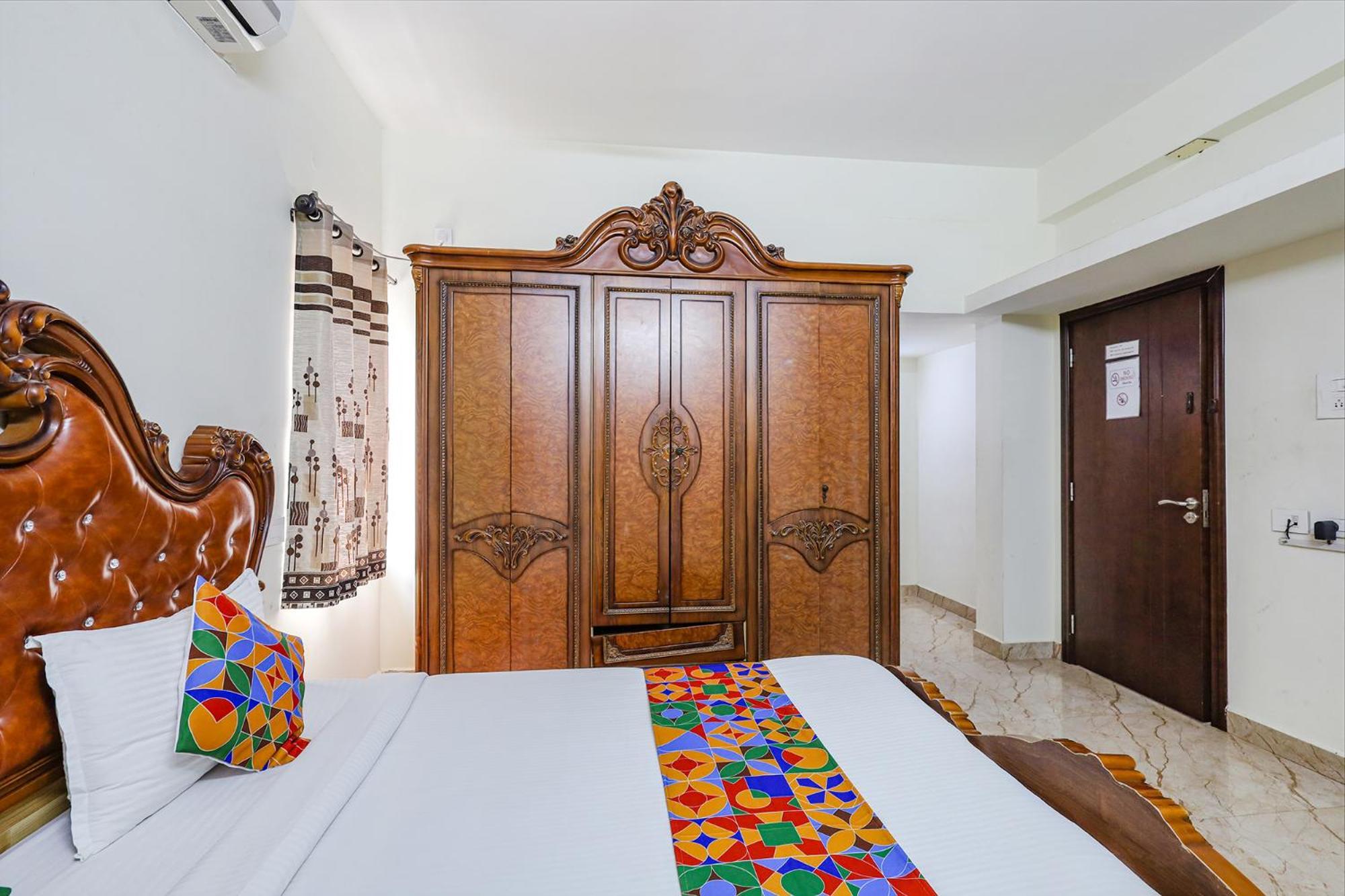 Fabexpress Fen Breeze Hotel Siruseri Exterior foto